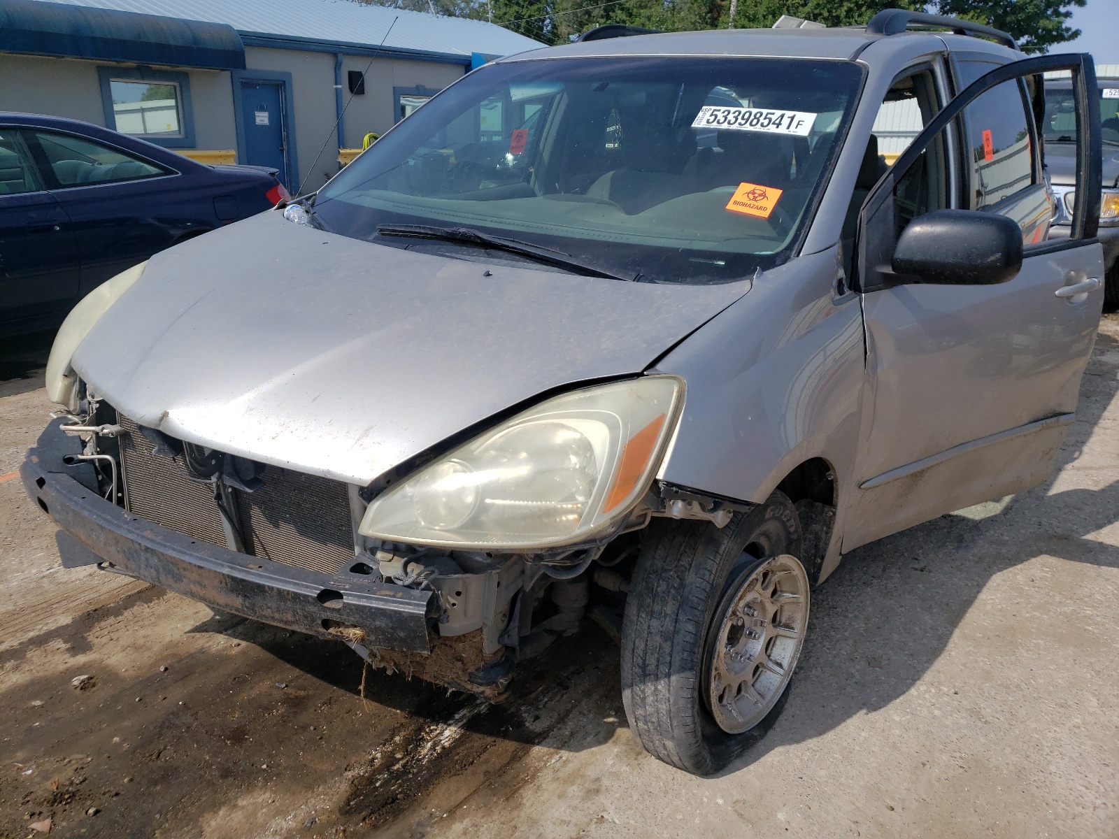 Photo 2 from auction – 2005 TOYOTA SIENNA CE with VIN 5TDZA23C75S249812