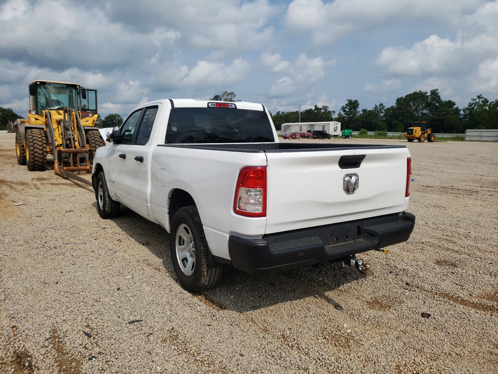 Photo 3 from auction – 2020 RAM 1500 TRADE with VIN 1C6SRECG1LN386222