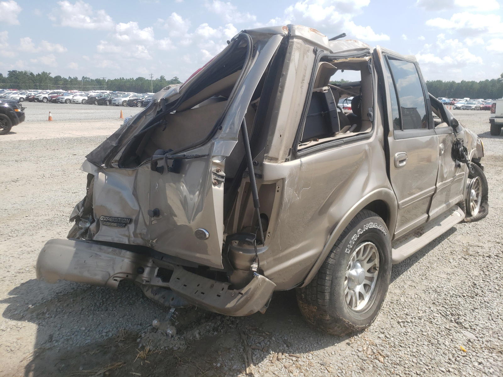 Photo 4 from auction – 2001 FORD EXPEDITION with VIN 1FMPU18L51LB77100