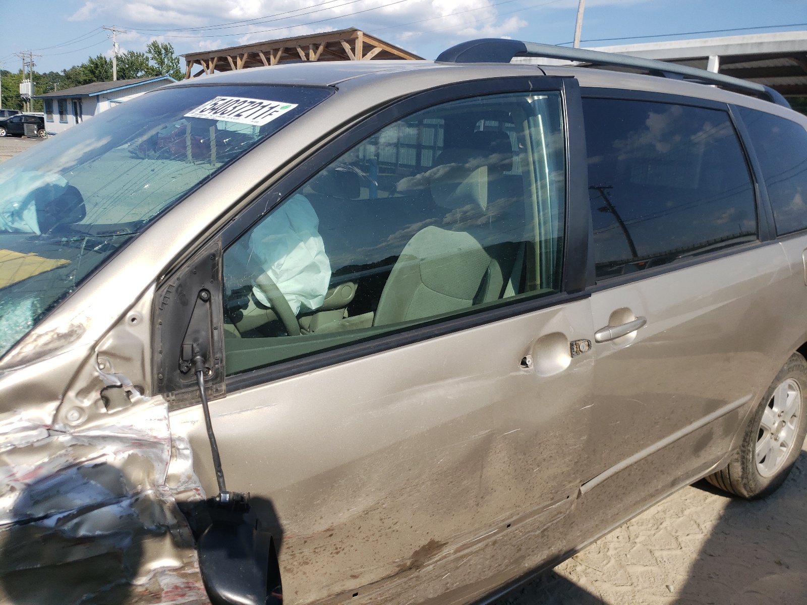 Photo 10 from auction – 2004 TOYOTA SIENNA CE with VIN 5TDZA23C74S120628