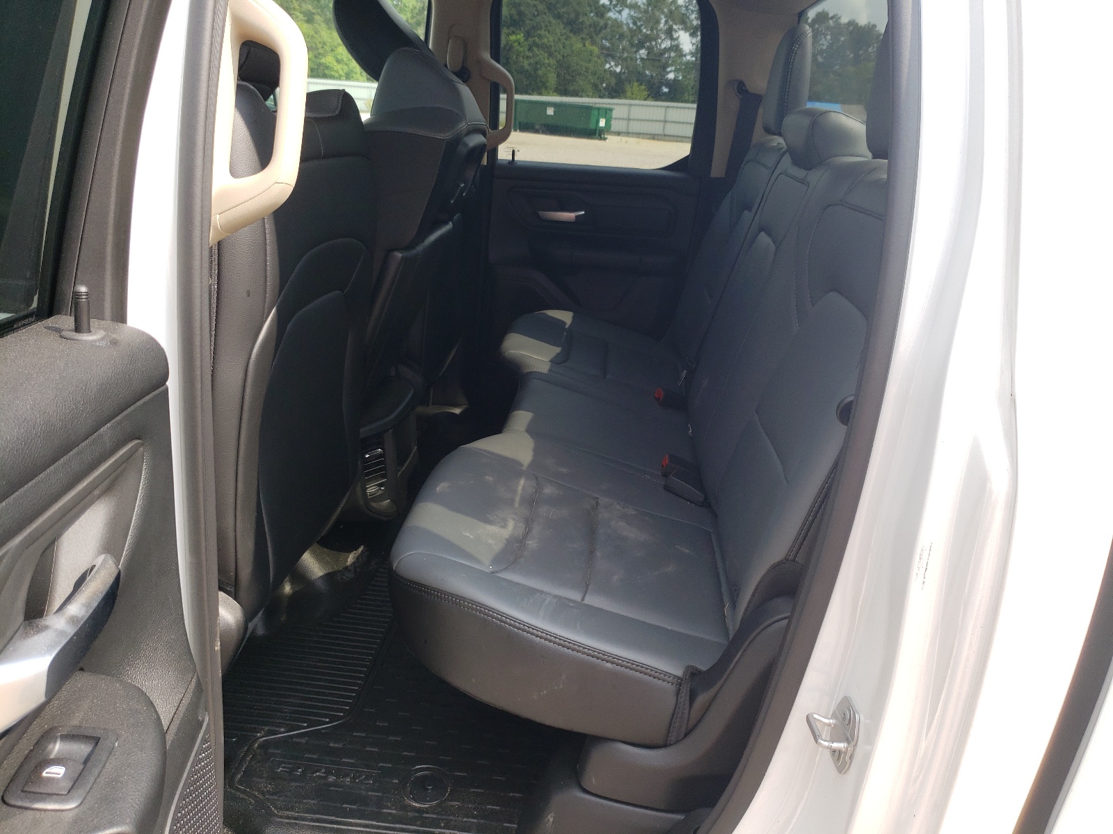 Photo 6 from auction – 2020 RAM 1500 TRADE with VIN 1C6SRECG1LN386222
