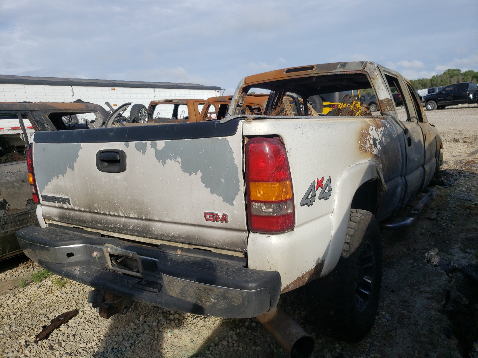 Photo 4 from auction – 2006 GMC SIERRA K25 with VIN 1GTHK23D46F143787
