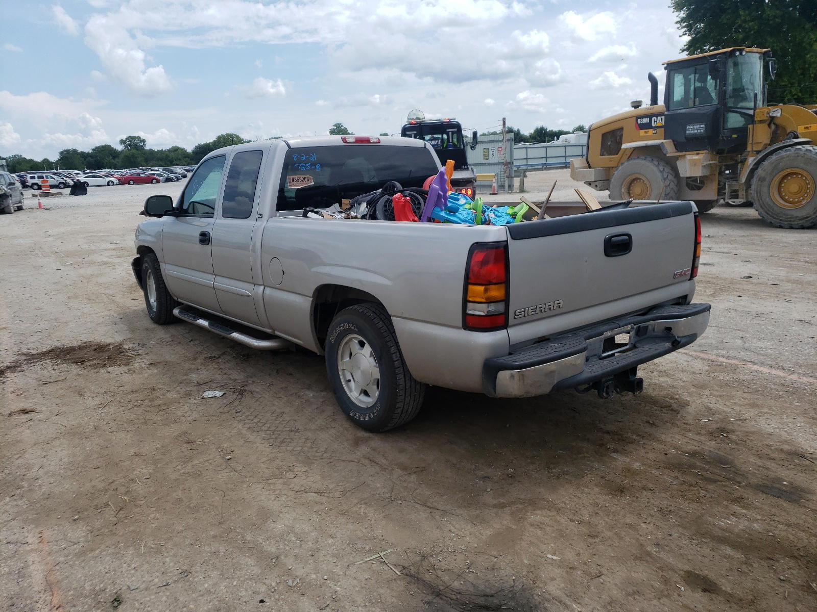 Photo 3 from auction – 2004 GMC NEW SIERRA with VIN 2GTEC19T341173361