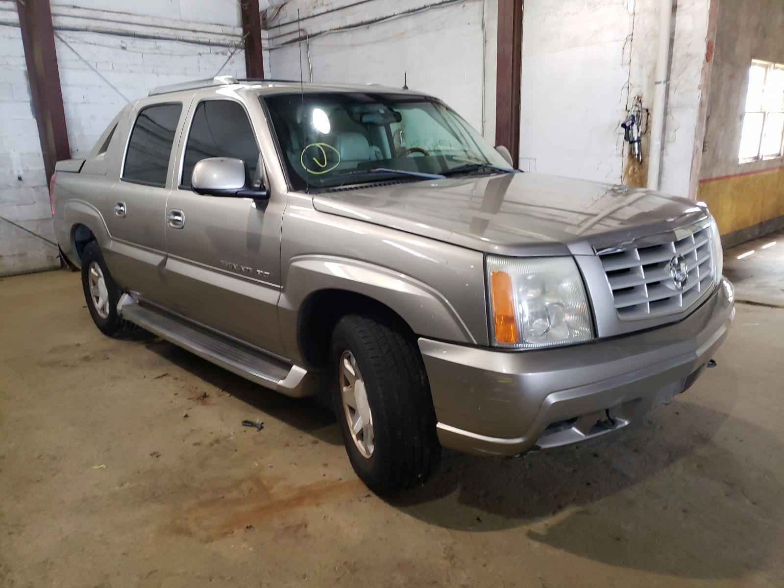 CADILLAC ESCALADE E 2002 with VIN 3GYEK63N92G271707 - Photo from auction