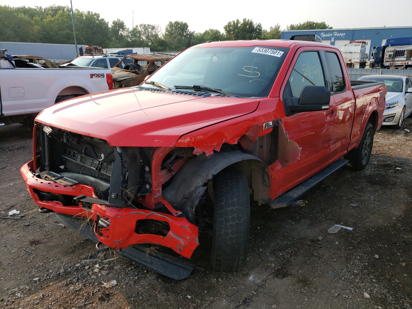 Photo 2 from auction – 2016 FORD F150 SUPER with VIN 1FTEX1EP8GKG05511