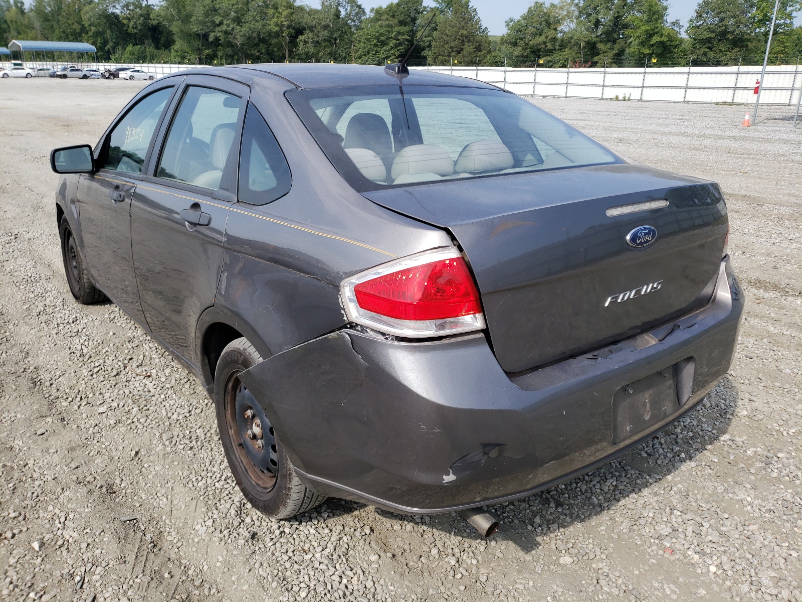 Photo 3 from auction – 2010 FORD FOCUS S with VIN 1FAHP3EN7AW277379
