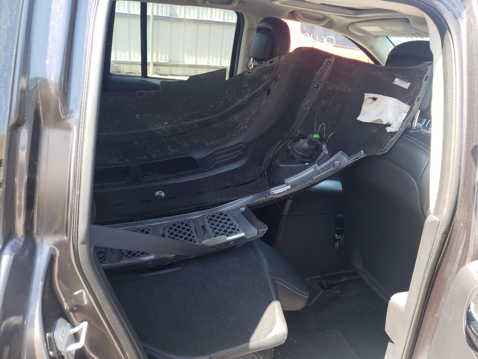 Photo 6 from auction – 2016 JEEP COMPASS LA with VIN 1C4NJDEB4GD552785