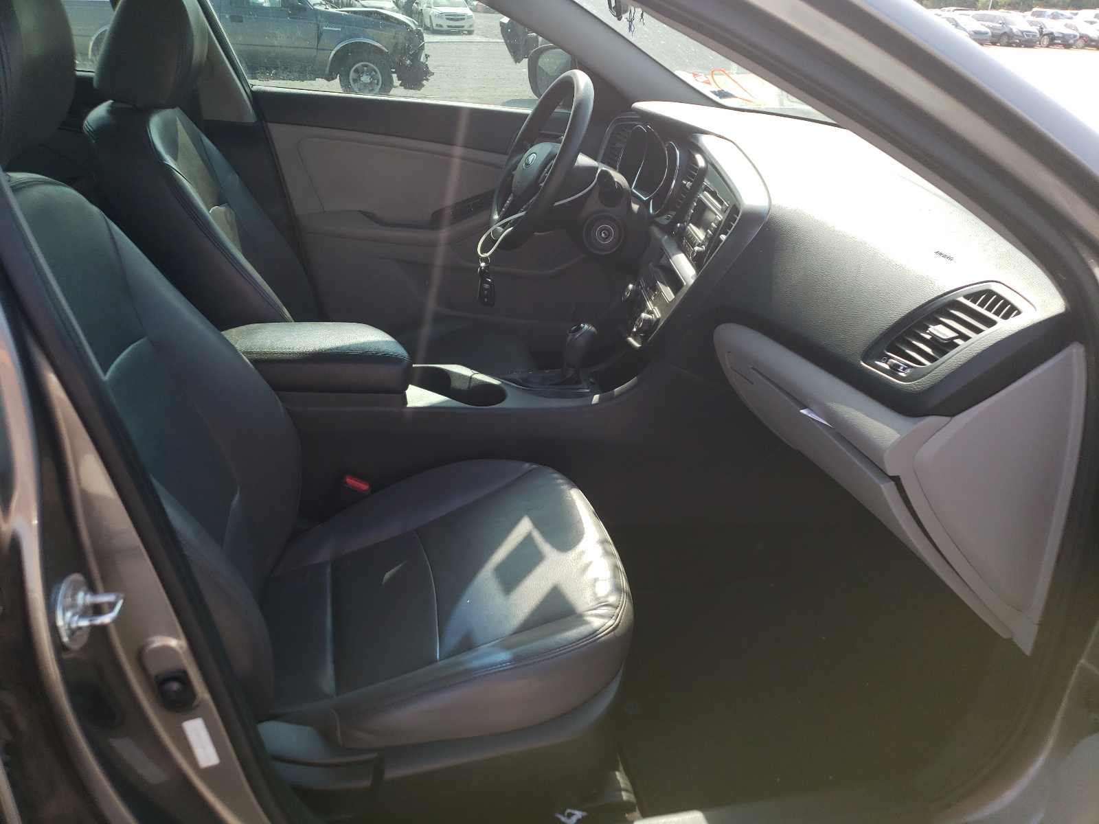 Photo 5 from auction – 2013 KIA OPTIMA LX with VIN 5XXGM4A70DG143816
