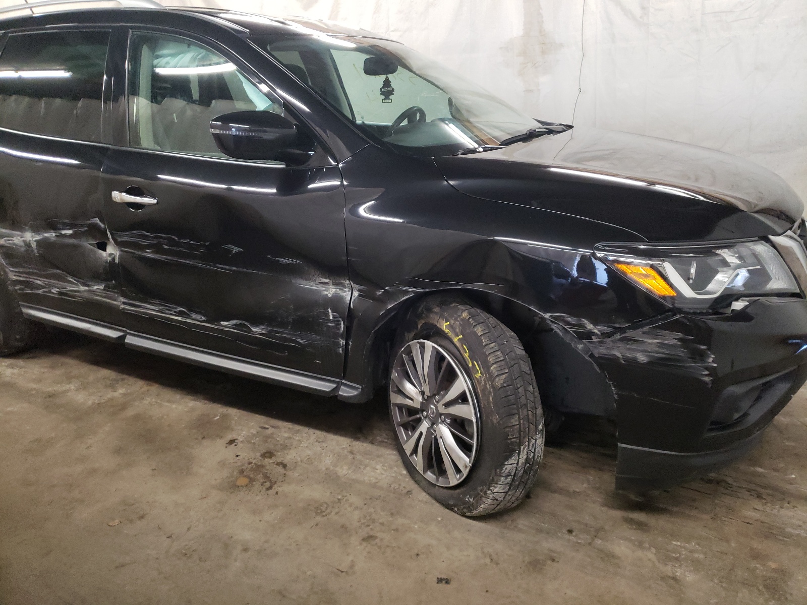 Photo 9 from auction – 2018 NISSAN PATHFINDER with VIN 5N1DR2MM8JC651727