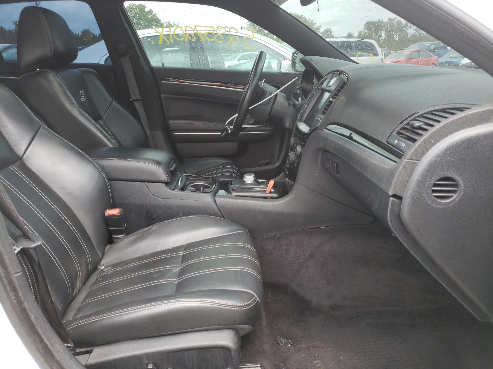 Photo 5 from auction – 2018 CHRYSLER 300 S with VIN 2C3CCAGG2JH149279