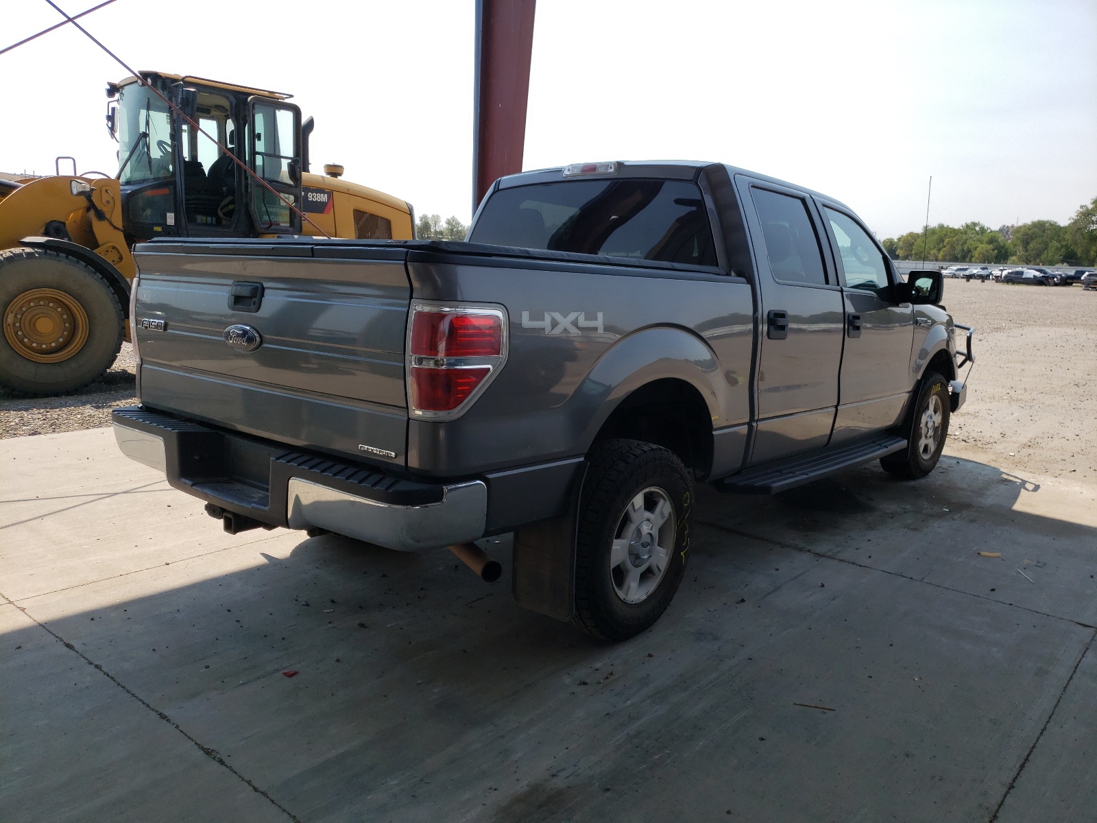 Photo 4 from auction – 2010 FORD F150 SUPER with VIN 1FTFW1EV2AFB58759