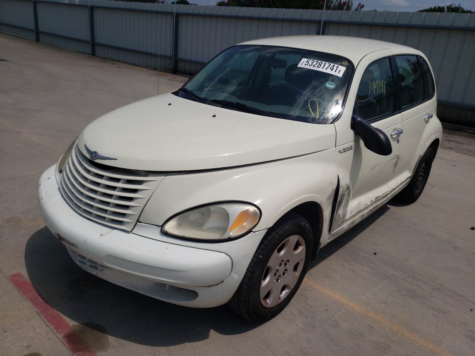 Photo 2 from auction – 2005 CHRYSLER PT CRUISER with VIN 3C4FY48B85T515516