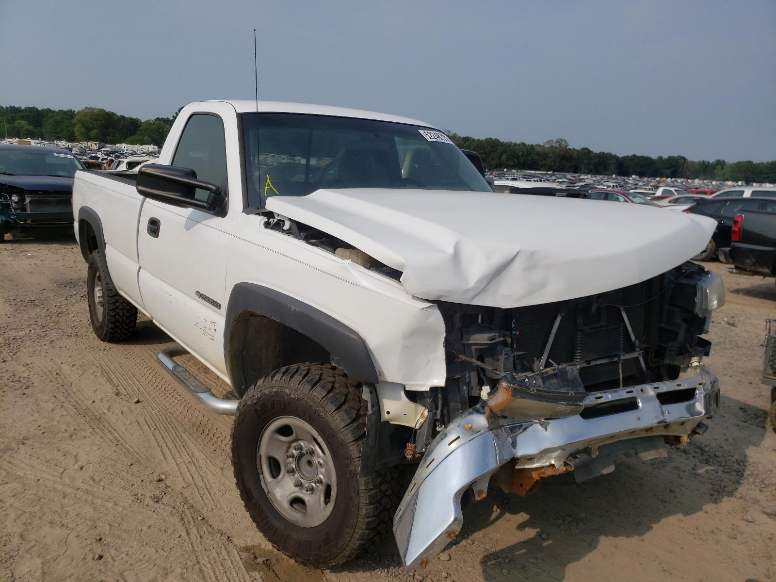 CHEVROLET SILVERADO 2005 with VIN 1GCHC24U05E155743 - Photo from auction