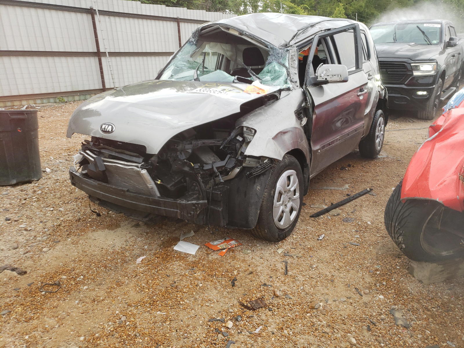 Photo 2 from auction – 2013 KIA SOUL with VIN KNDJT2A54D7525934