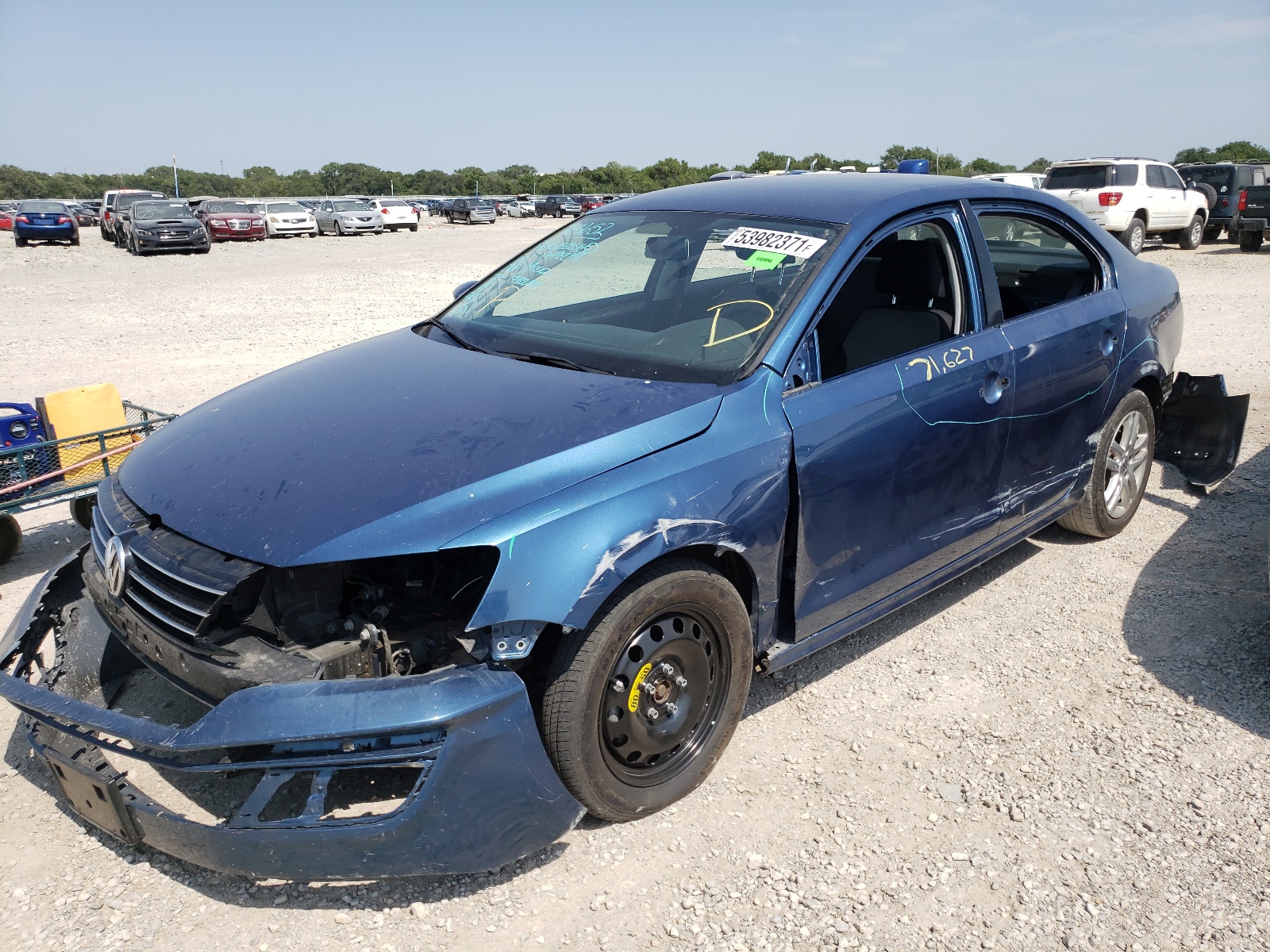 Photo 2 from auction – 2017 VOLKSWAGEN JETTA S with VIN 3VW2B7AJ0HM346414