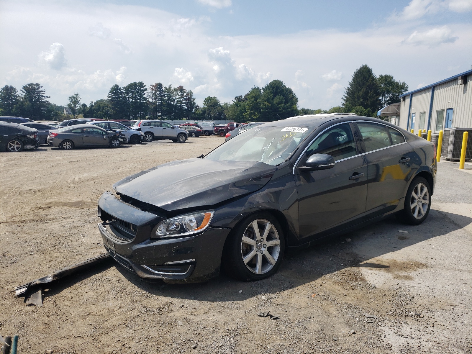 Photo 2 from auction – 2016 VOLVO S60 PREMIE with VIN YV1612TK7G2393133