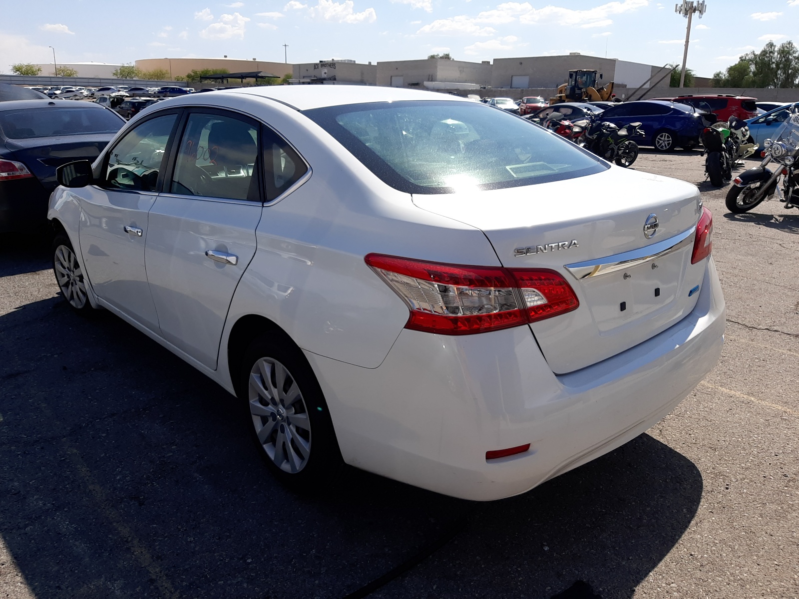 Photo 3 from auction – 2014 NISSAN SENTRA S with VIN 3N1AB7AP0EY269022
