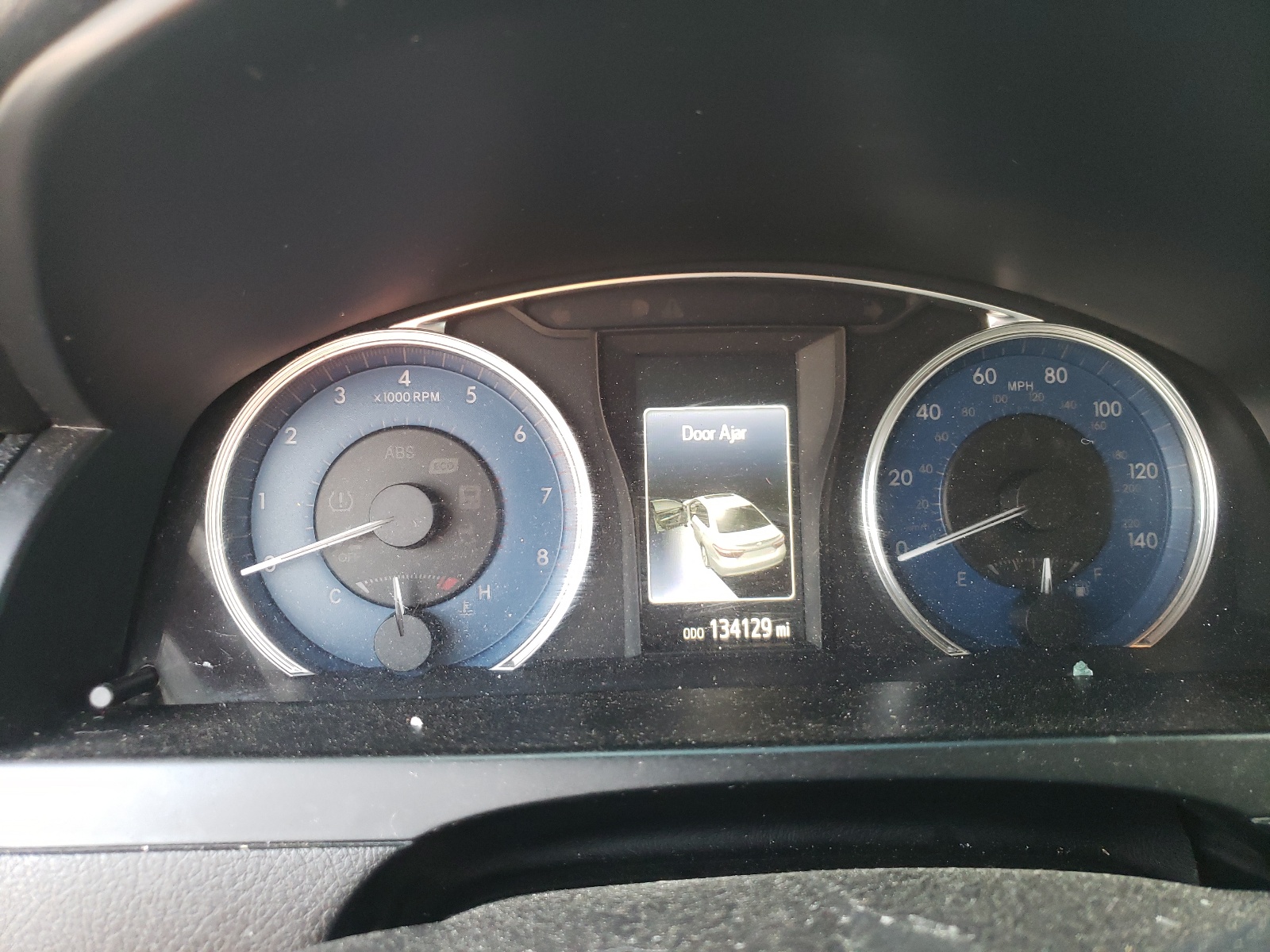 Photo 8 from auction – 2017 TOYOTA CAMRY LE with VIN 4T1BF1FK3HU429235