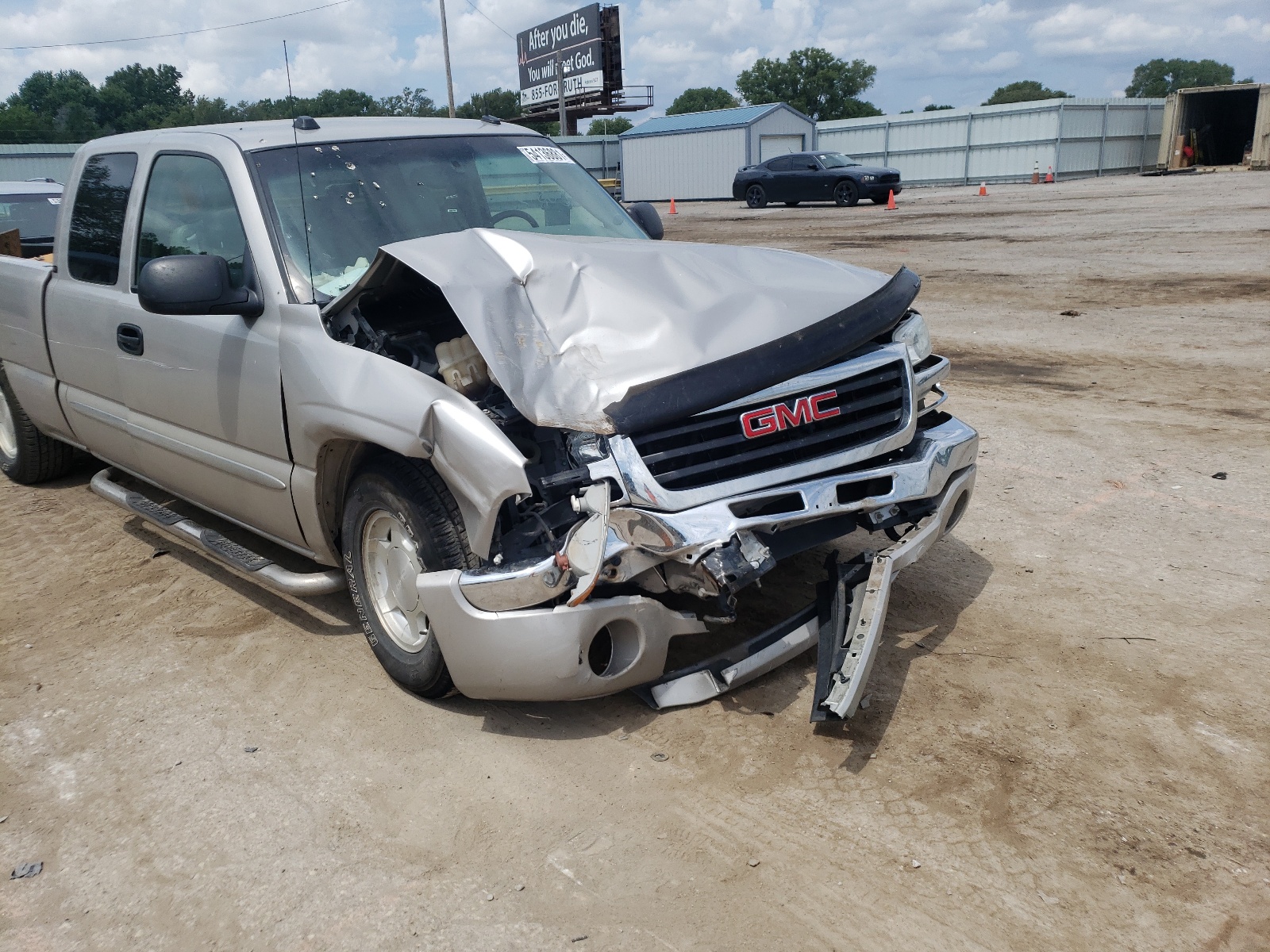 Zdjęcie 9 z aukcji – 2004 GMC NEW SIERRA z VIN 2GTEC19T341173361