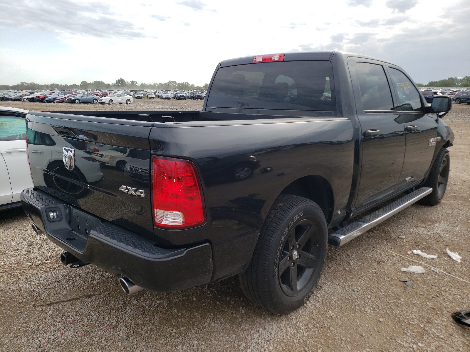 Photo 4 from auction – 2017 RAM 1500 ST with VIN 3C6RR7KT4HG544125