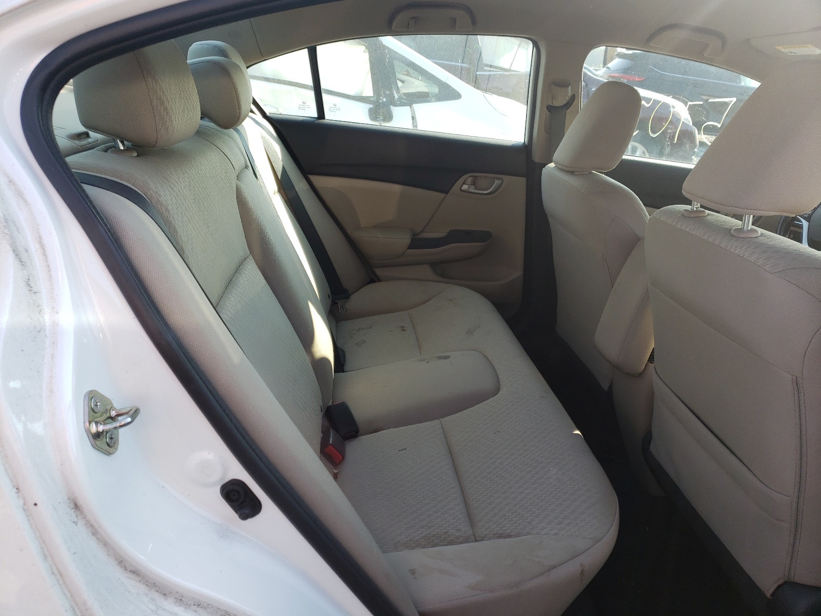 Photo 6 from auction – 2015 HONDA CIVIC LX with VIN 19XFB2F51FE233209