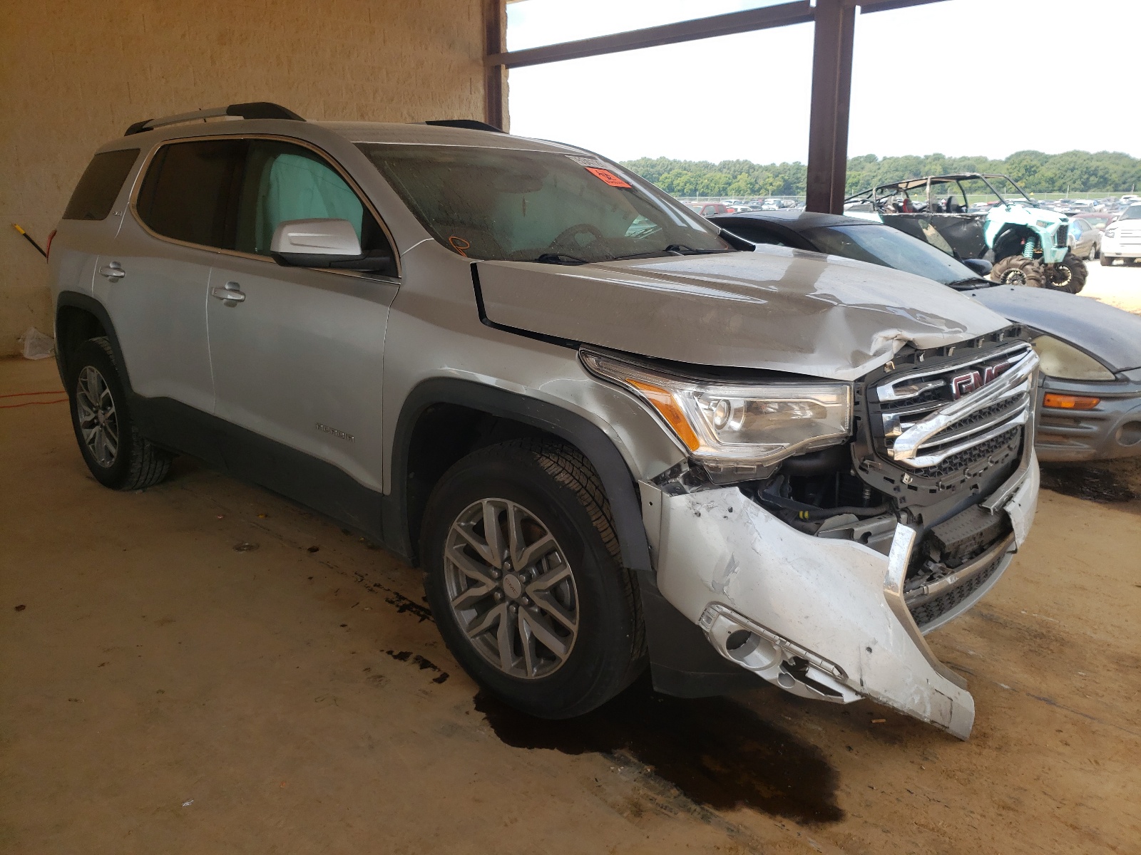 GMC ACADIA SLE 2018 with VIN 1GKKNLLA5JZ130499 - Photo from auction