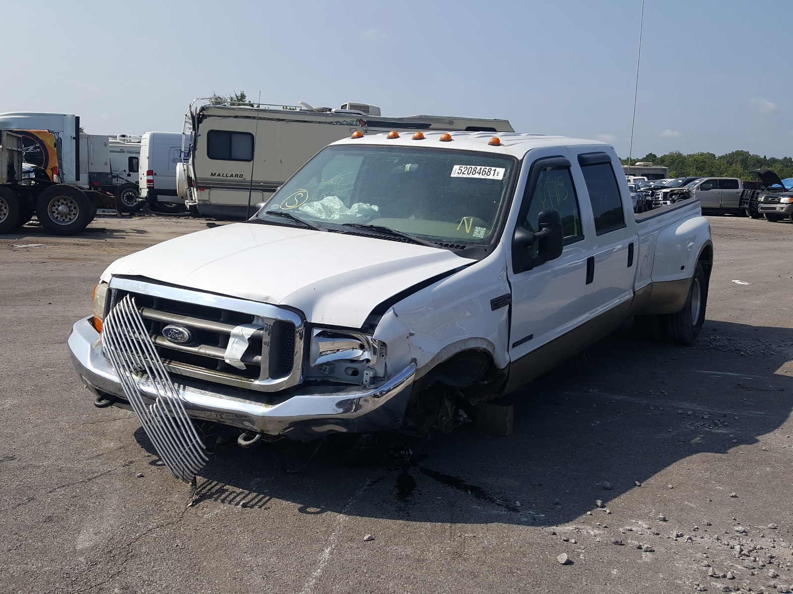 Photo 2 from auction – 2000 FORD F350 SUPER with VIN 1FTWW32F9YEE46688