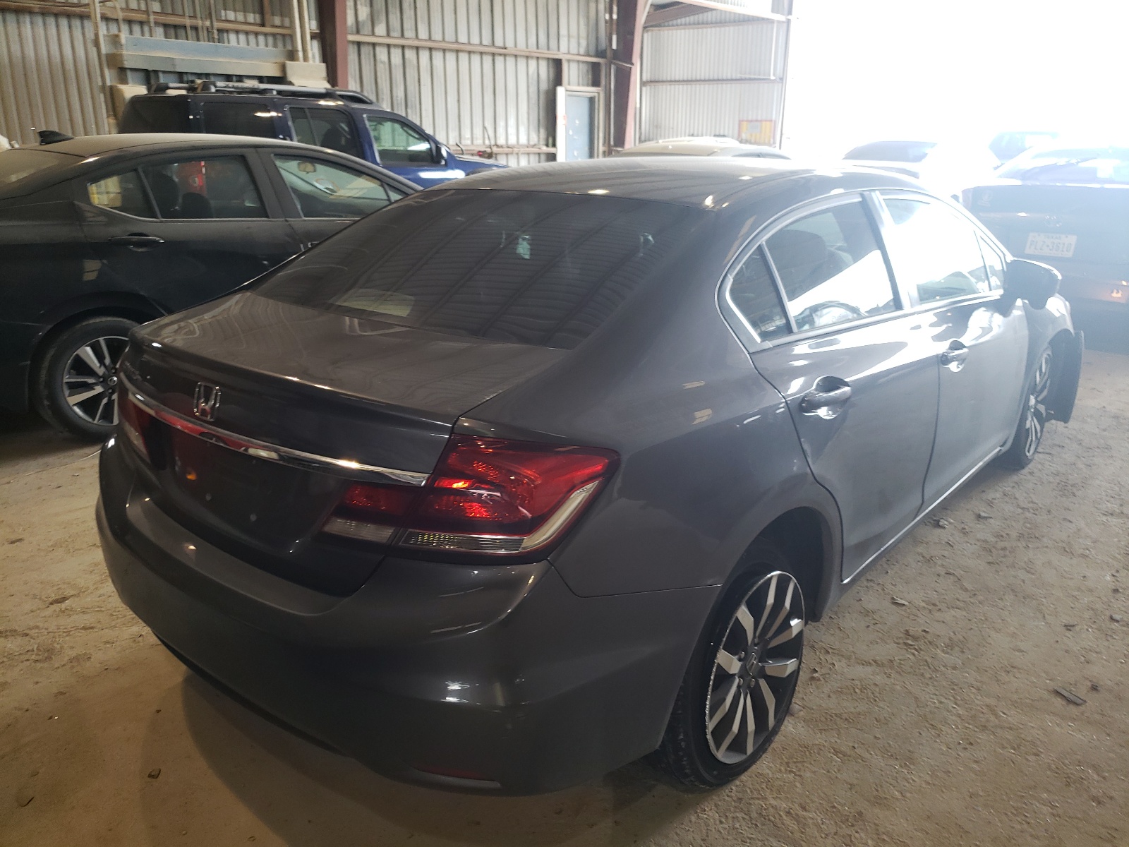 Photo 4 from auction – 2015 HONDA CIVIC EXL with VIN 2HGFB2F98FH504999