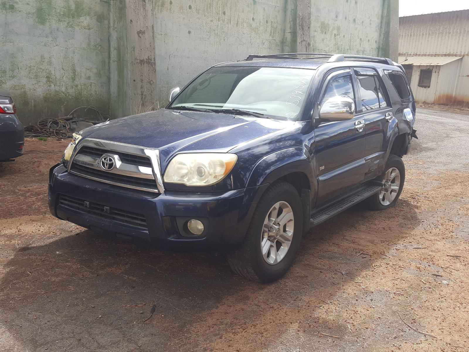 Photo 2 from auction – 2007 TOYOTA 4RUNNER SR with VIN JTEZU14R678083323