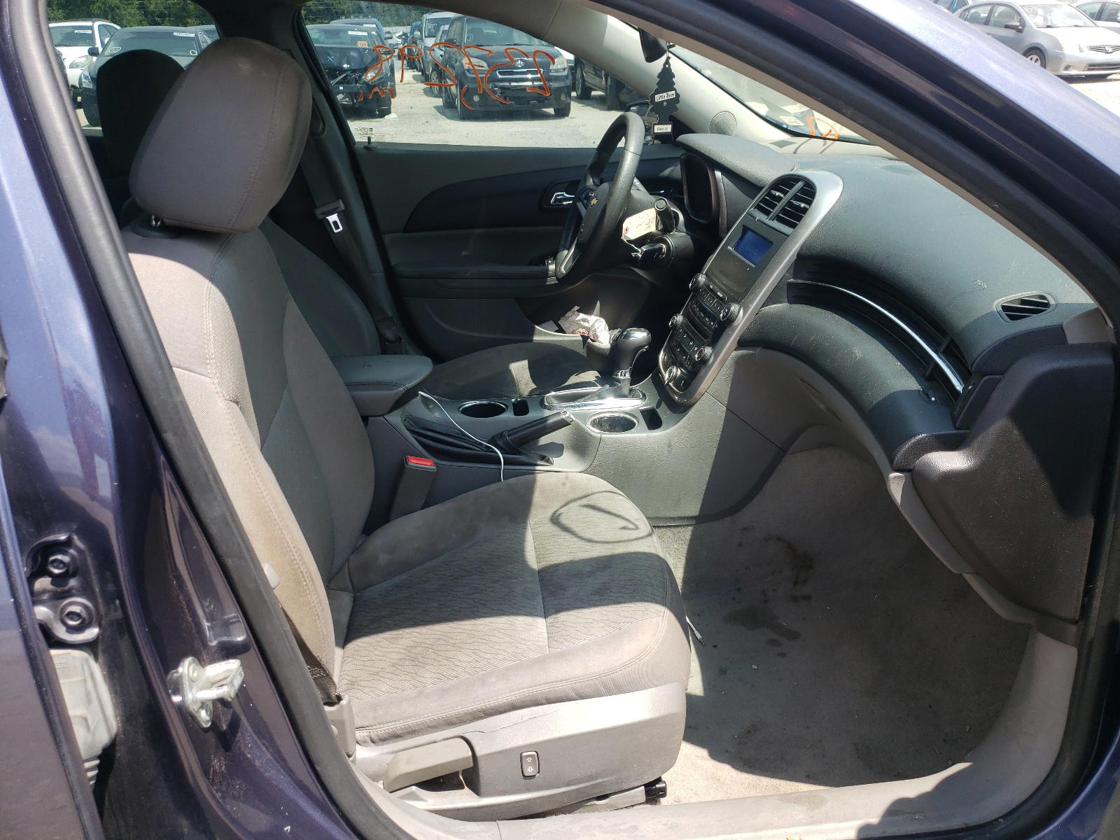 Photo 5 from auction – 2015 CHEVROLET MALIBU LS with VIN 1G11B5SL3FF249930