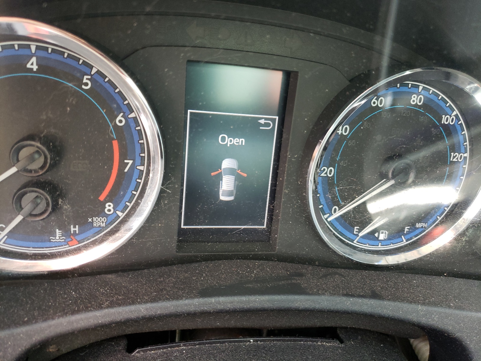 Photo 8 from auction – 2017 TOYOTA COROLLA L with VIN 2T1BURHE7HC795633