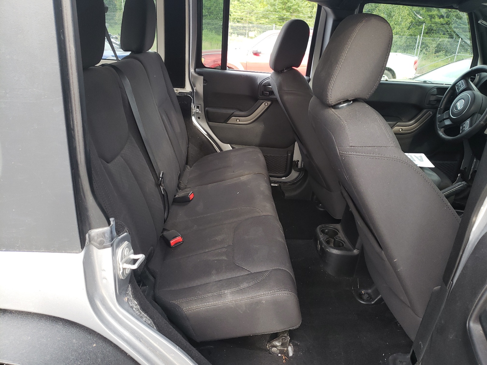 Photo 6 from auction – 2016 JEEP WRANGLER U with VIN 1C4BJWDG6GL329214