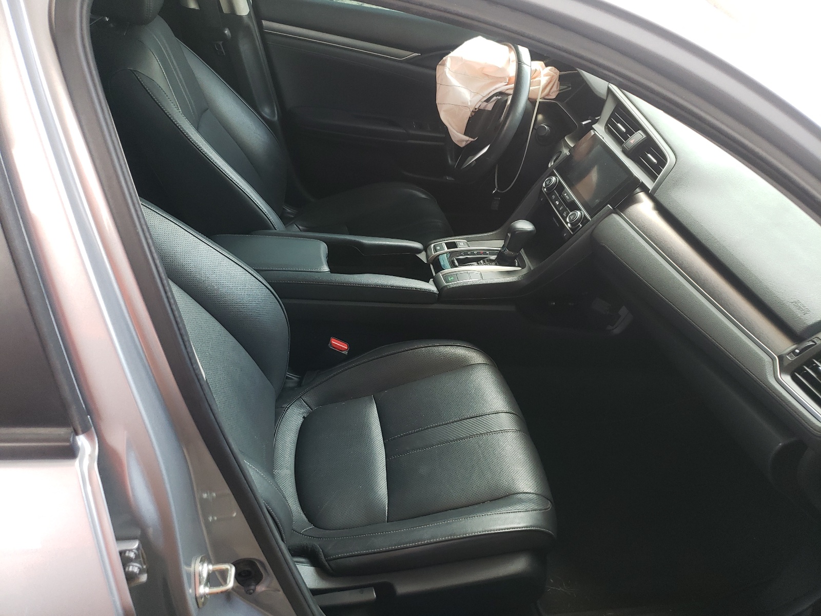 Photo 5 from auction – 2017 HONDA CIVIC EXL with VIN 2HGFC1F75HH658773