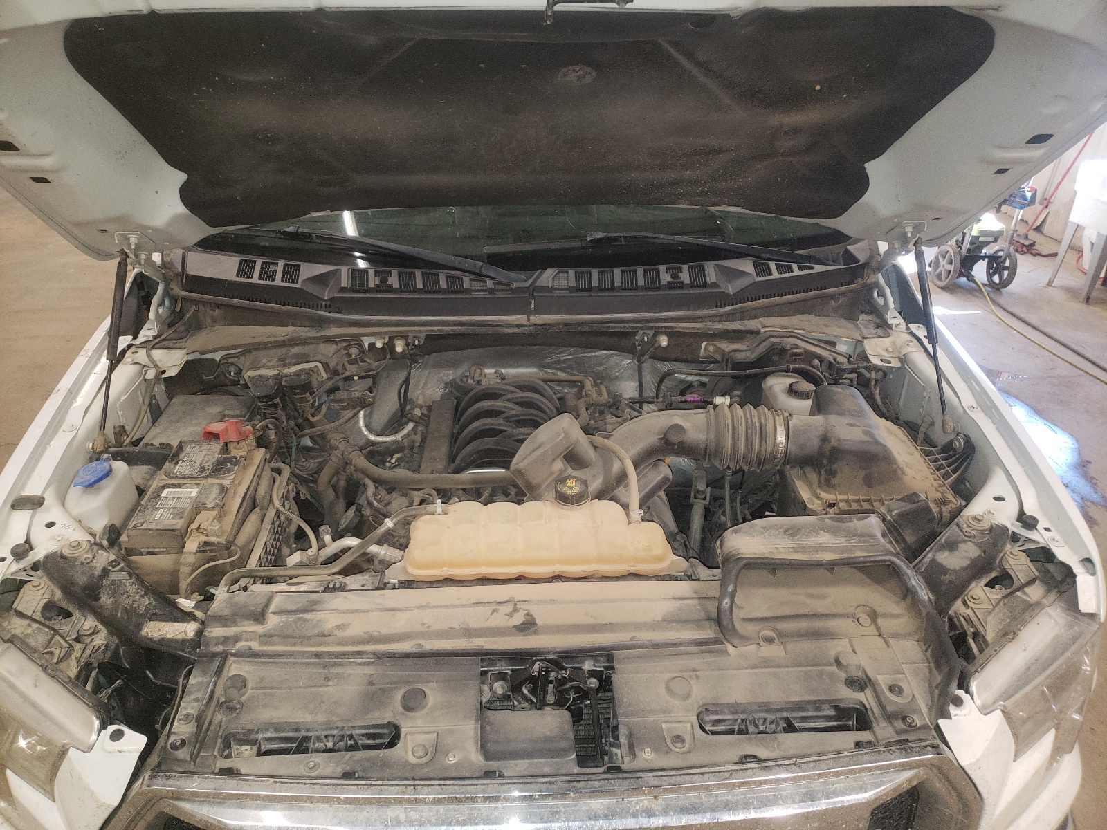 Photo 7 from auction – 2016 FORD F150 SUPER with VIN 1FTFW1EF7GKF36695