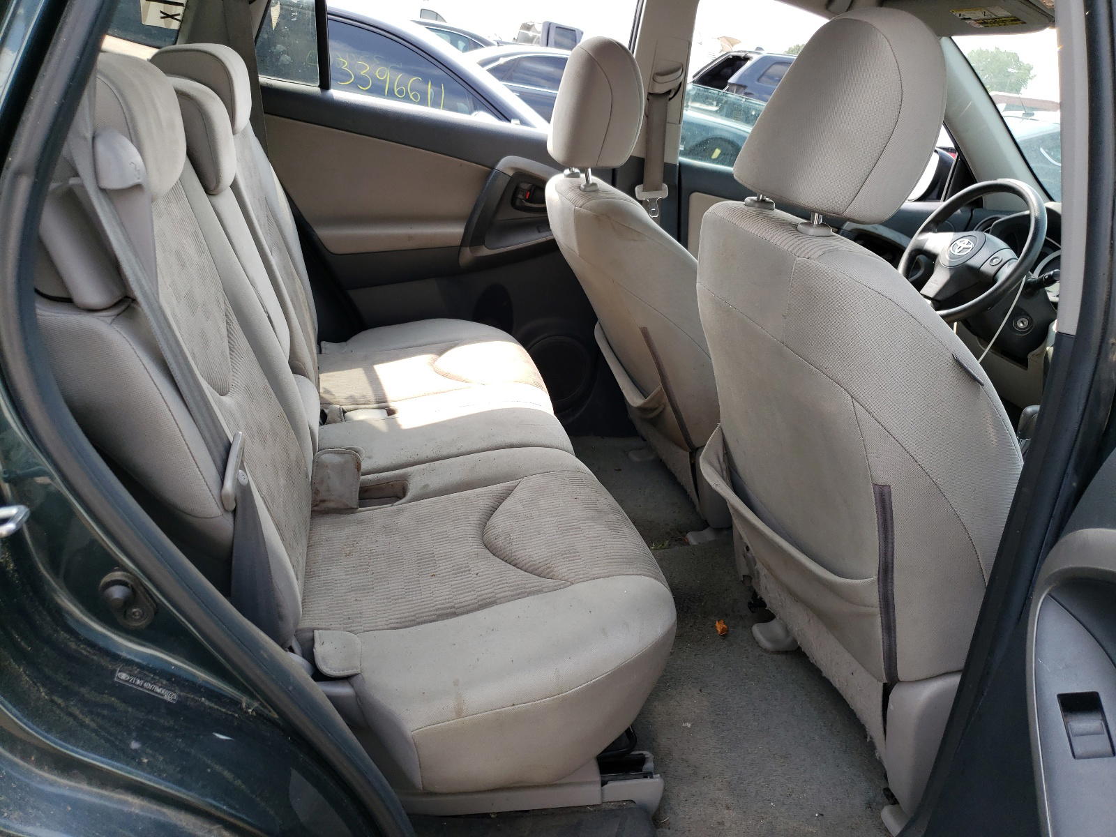Photo 6 from auction – 2011 TOYOTA RAV4 with VIN 2T3KF4DV7BW060229