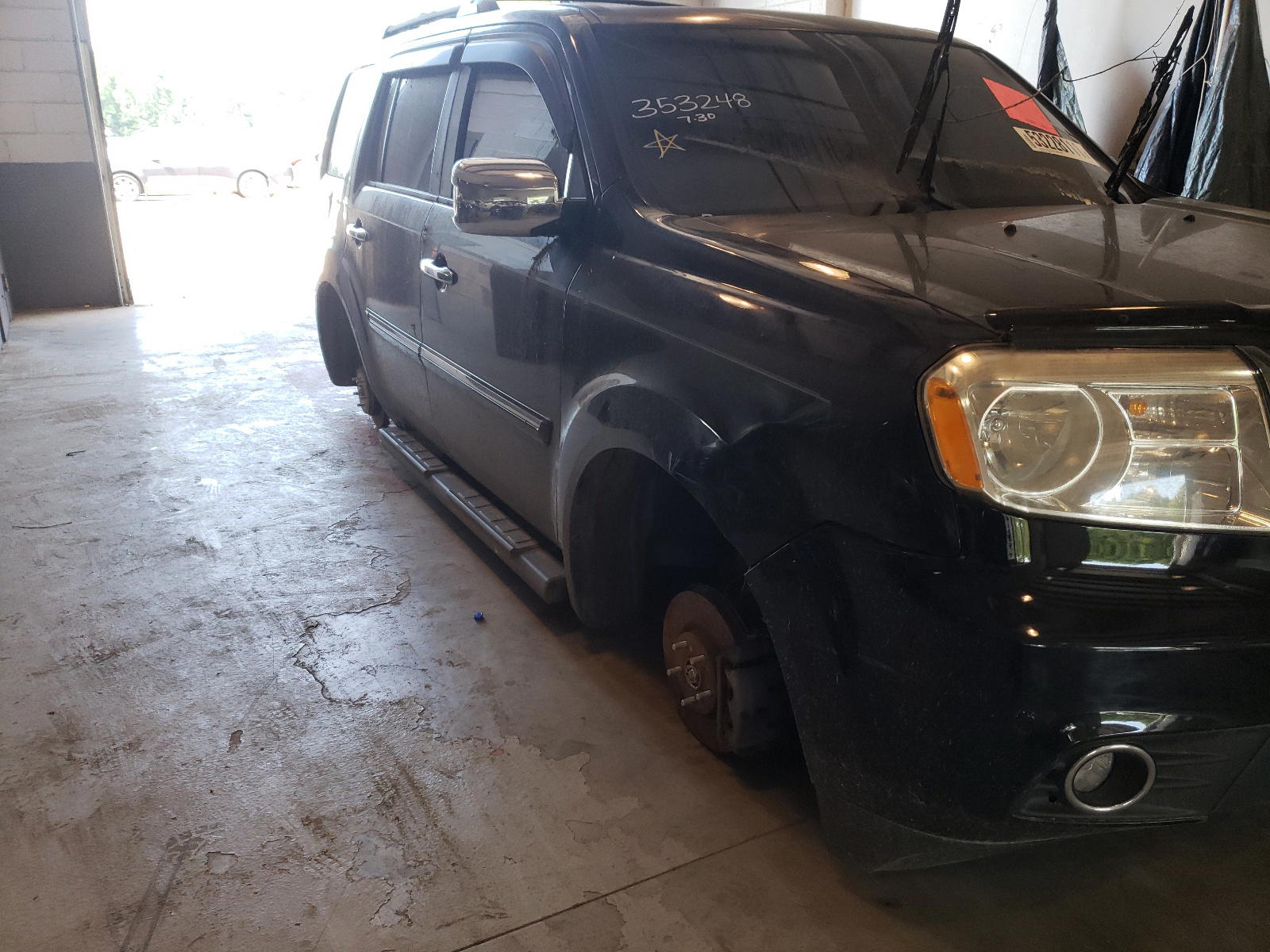 Photo 9 from auction – 2013 HONDA PILOT TOUR with VIN 5FNYF4H95DB018741