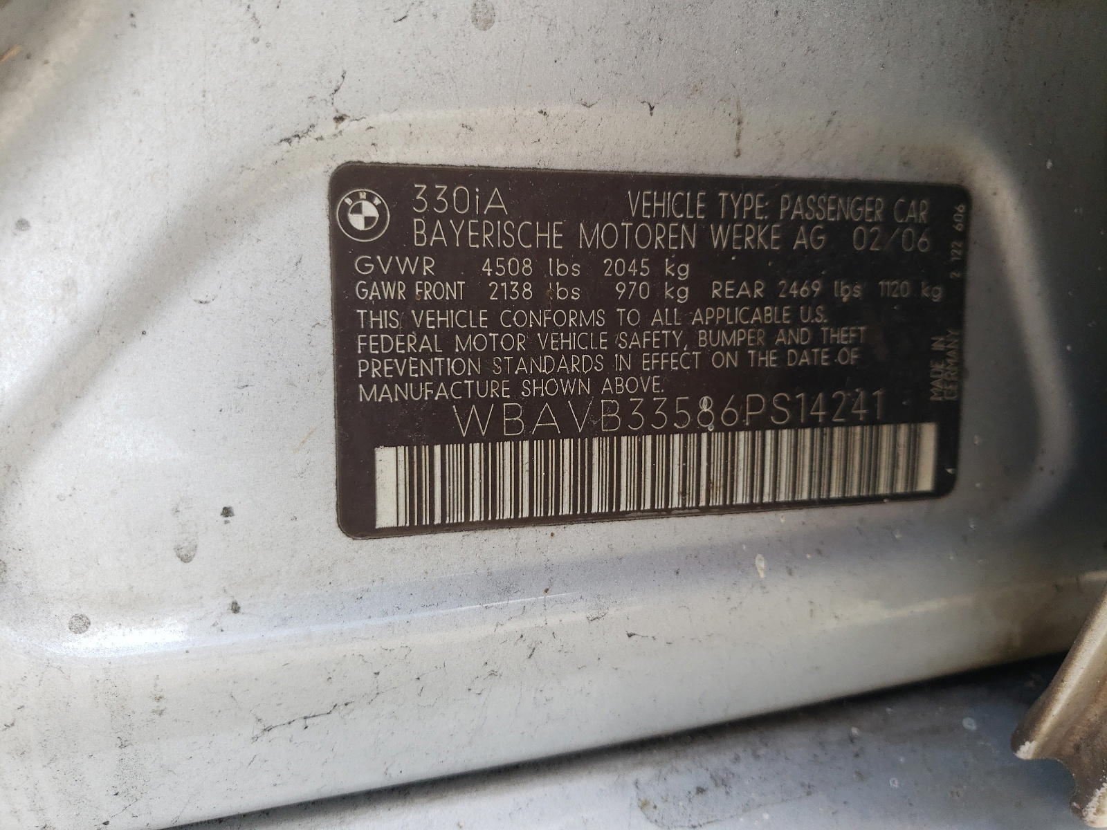 Photo 10 from auction – 2006 BMW 330 I with VIN WBAVB33586PS14241