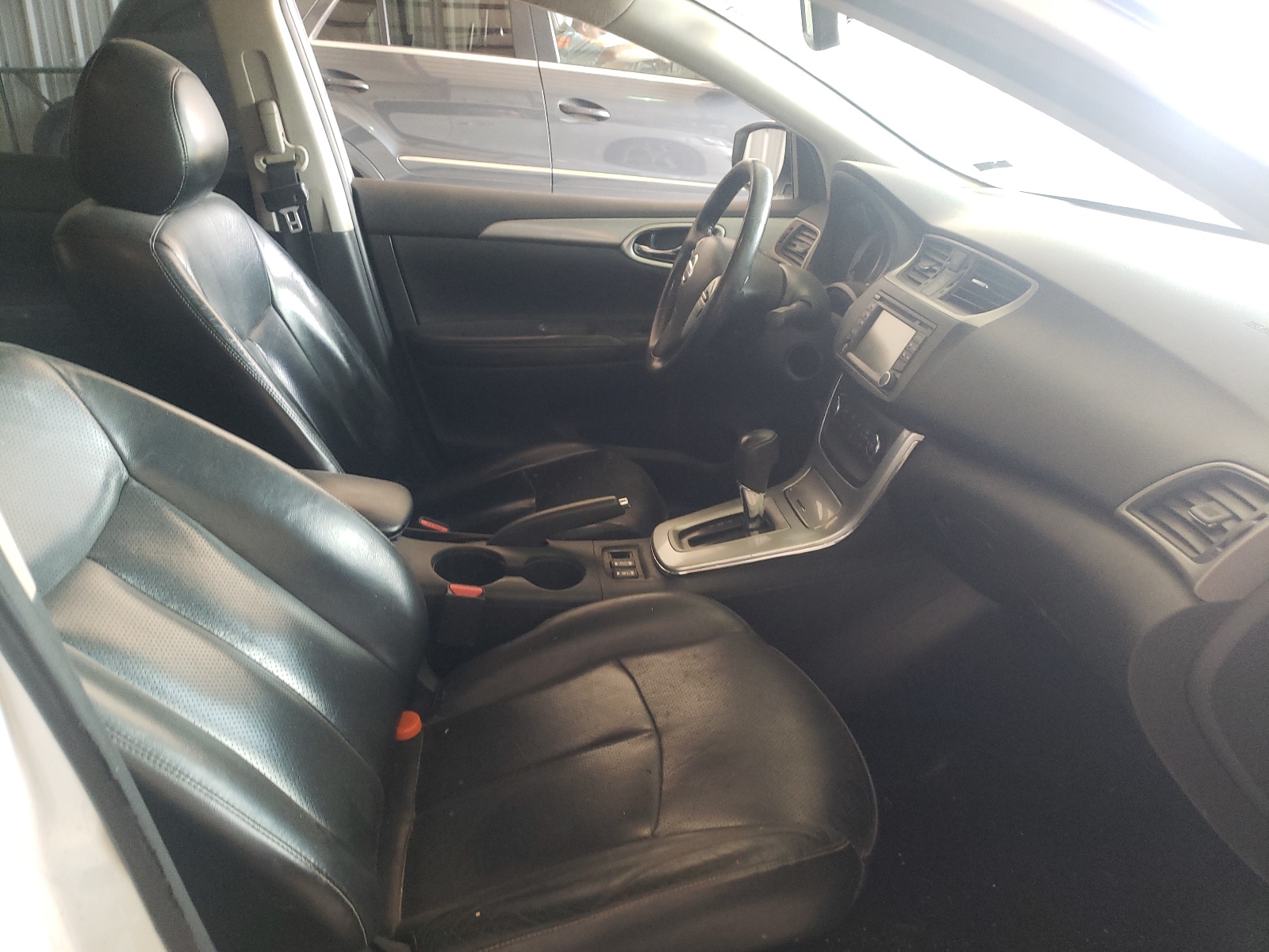 Photo 5 from auction – 2015 NISSAN SENTRA S with VIN 3N1AB7AP1FY353741