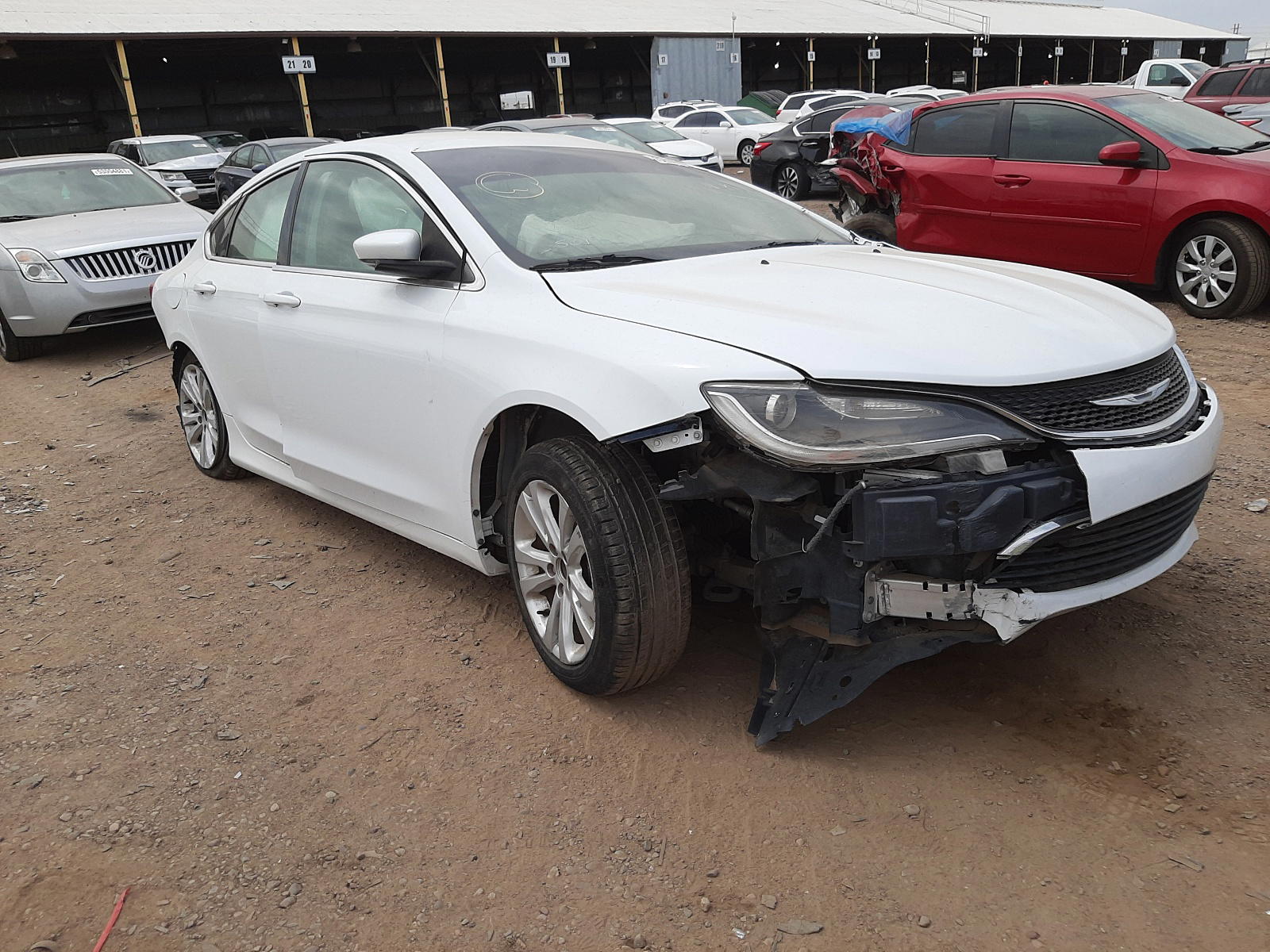 CHRYSLER 200 LIMITE 2015 with VIN 1C3CCCAB2FN650633 - Photo from auction