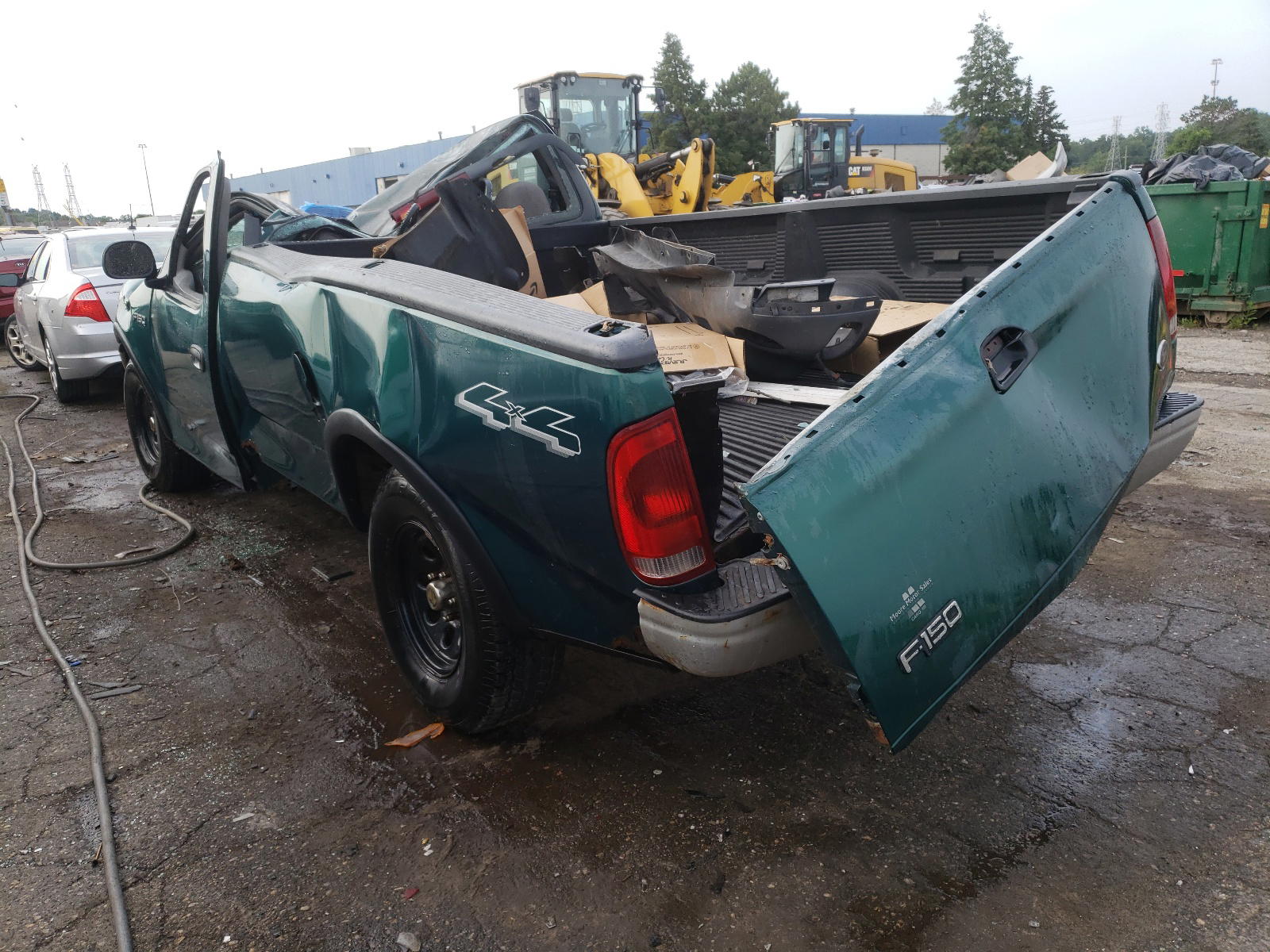 Photo 3 from auction – 2000 FORD F150 with VIN 1FTZF1825YNA92061