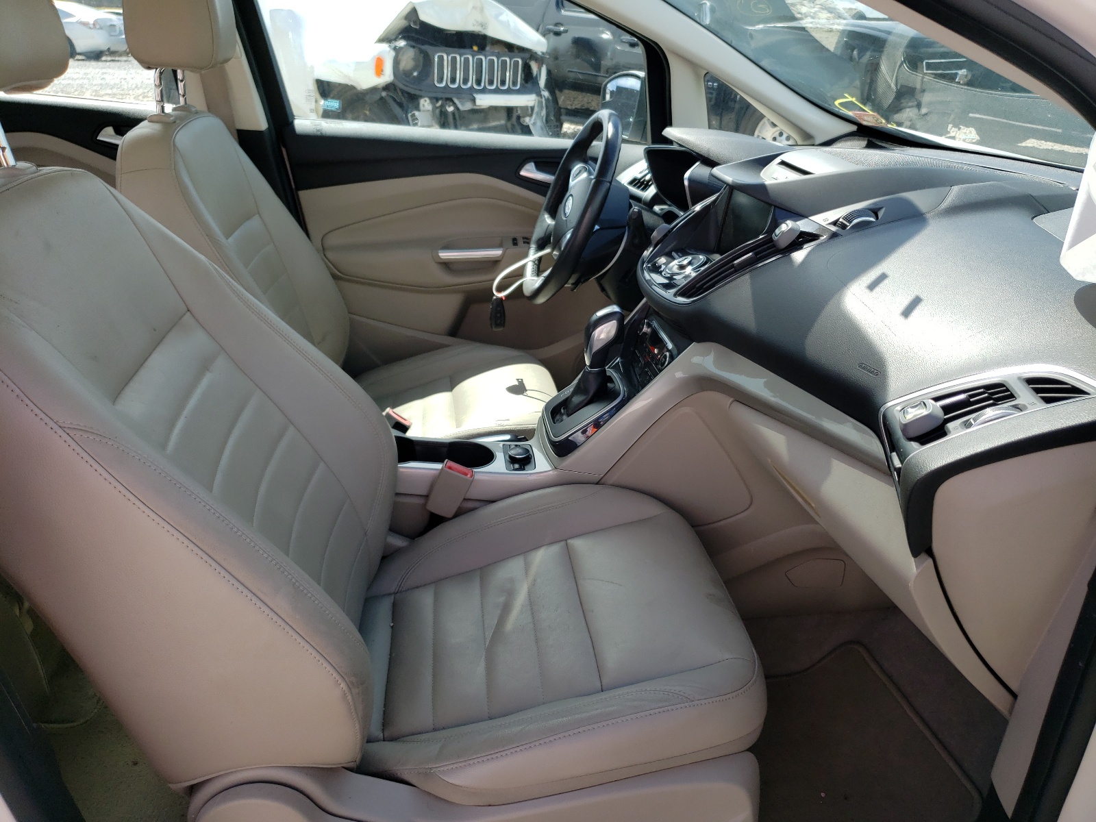 Zdjęcie 5 z aukcji – 2013 FORD C-MAX SEL z VIN 1FADP5BU4DL500800