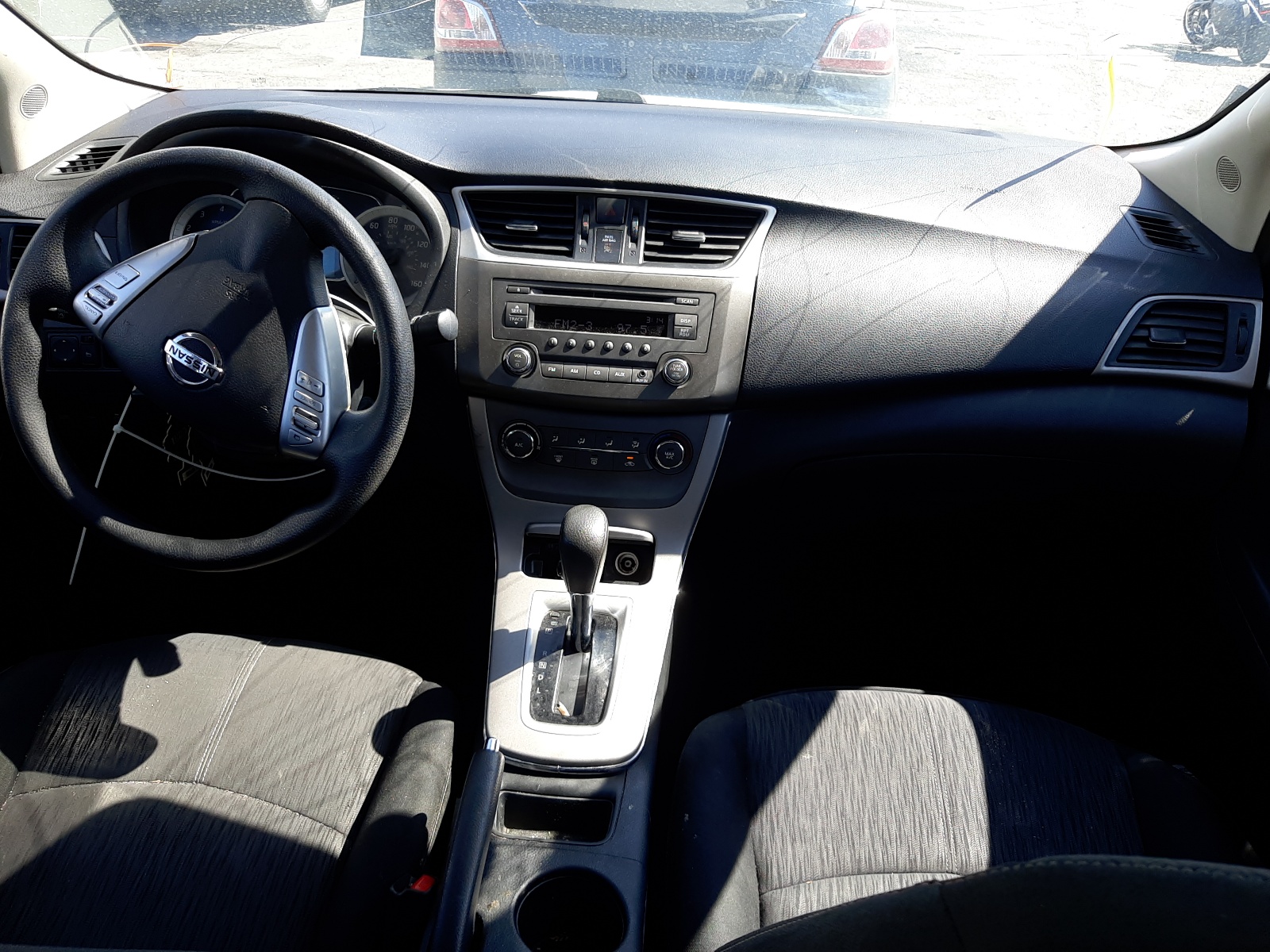 Photo 9 from auction – 2014 NISSAN SENTRA S with VIN 3N1AB7AP0EY269022