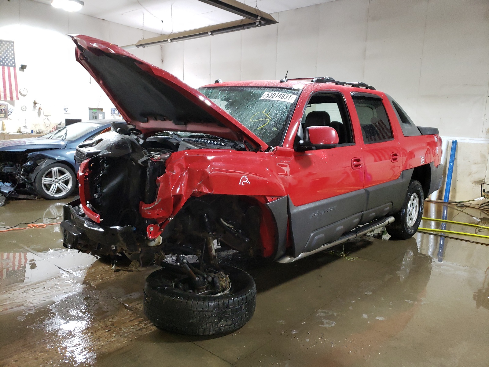 Photo 2 from auction – 2004 CHEVROLET AVALANCHE with VIN 3GNEK12T74G191258