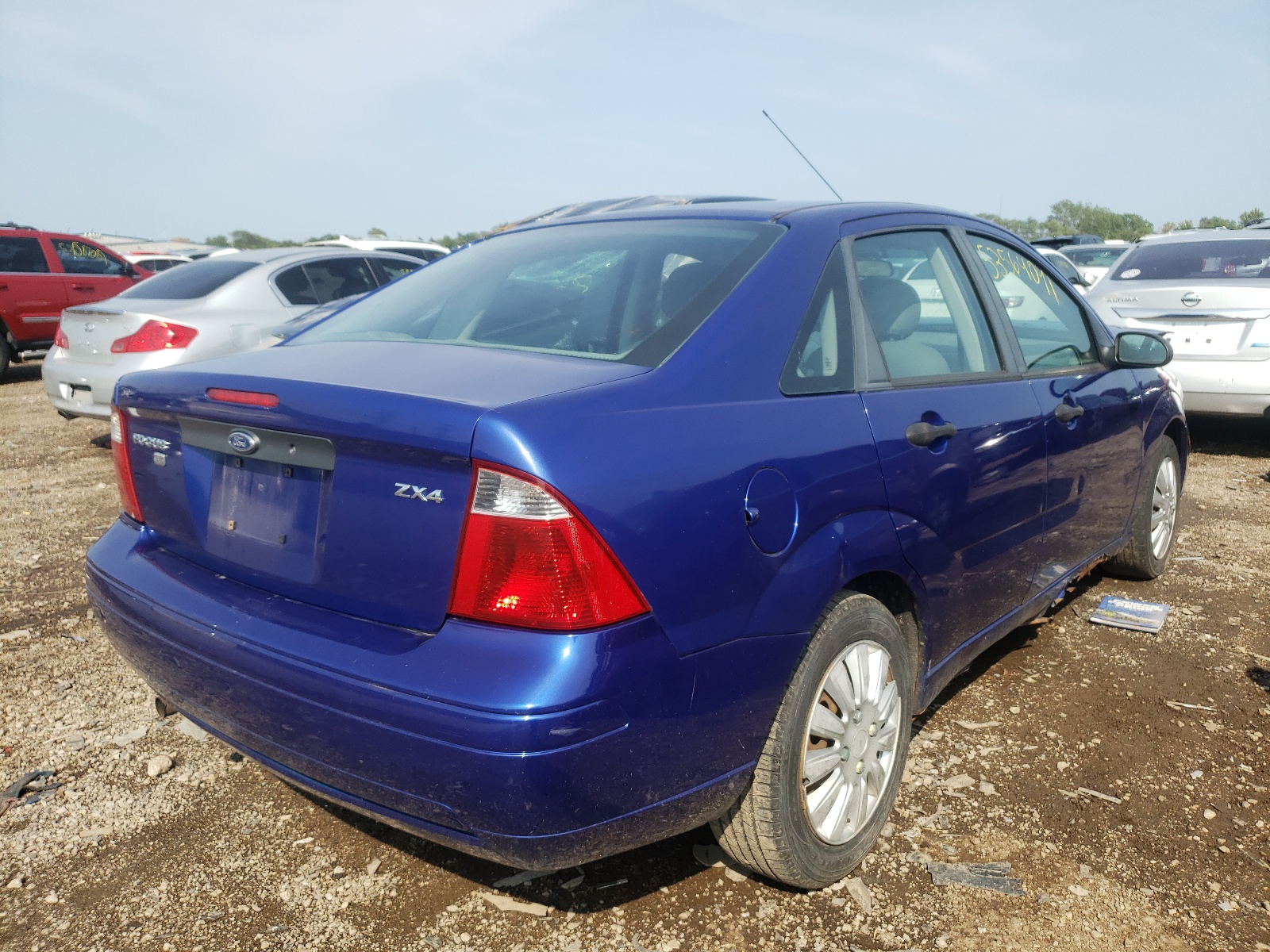 Photo 4 from auction – 2005 FORD FOCUS ZX4 with VIN 1FAFP34N85W125643