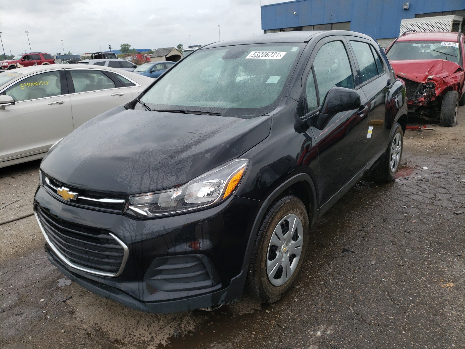 Photo 2 from auction – 2017 CHEVROLET TRAX LS with VIN 3GNCJKSB4HL175734