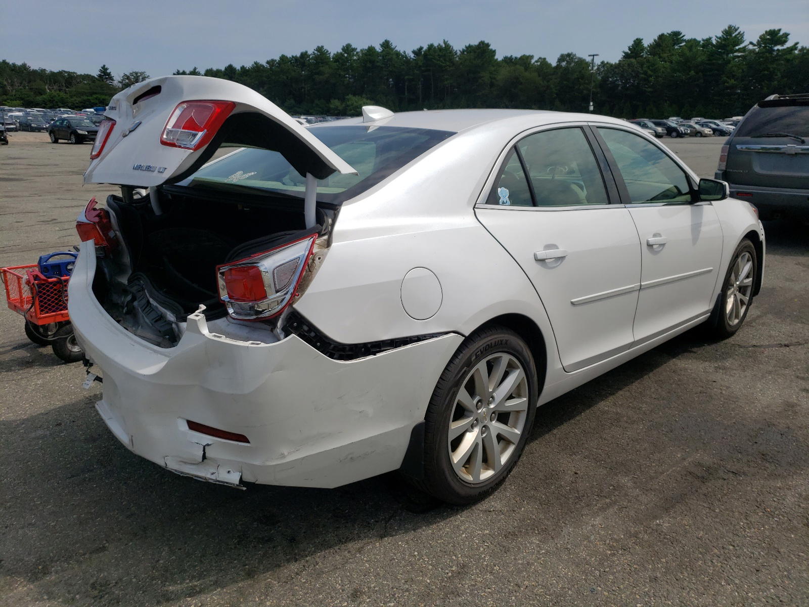 Photo 4 from auction – 2015 CHEVROLET MALIBU 2LT with VIN 1G11D5SLXFF233654