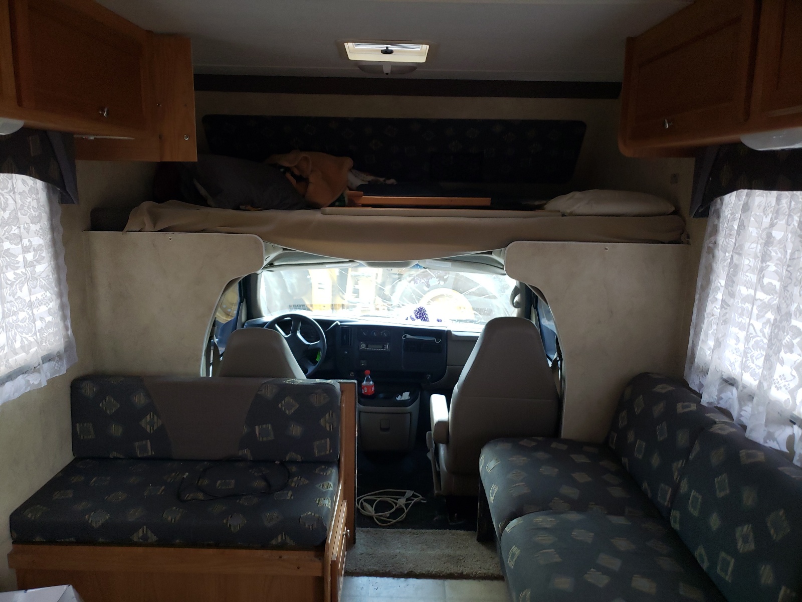 Photo 5 from auction – 2006 GULF STREAM CONQUEST with VIN 1GBJG31U161265570