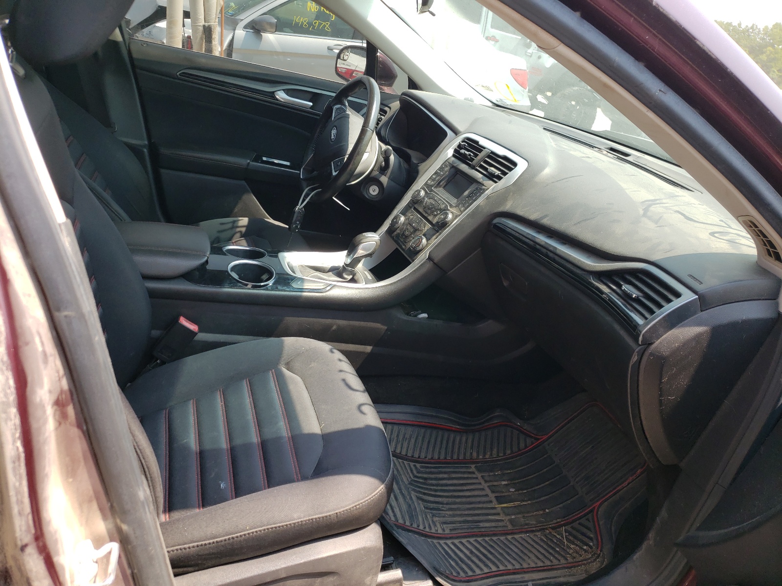Photo 5 from auction – 2013 FORD FUSION SE with VIN 3FA6P0HR5DR125435