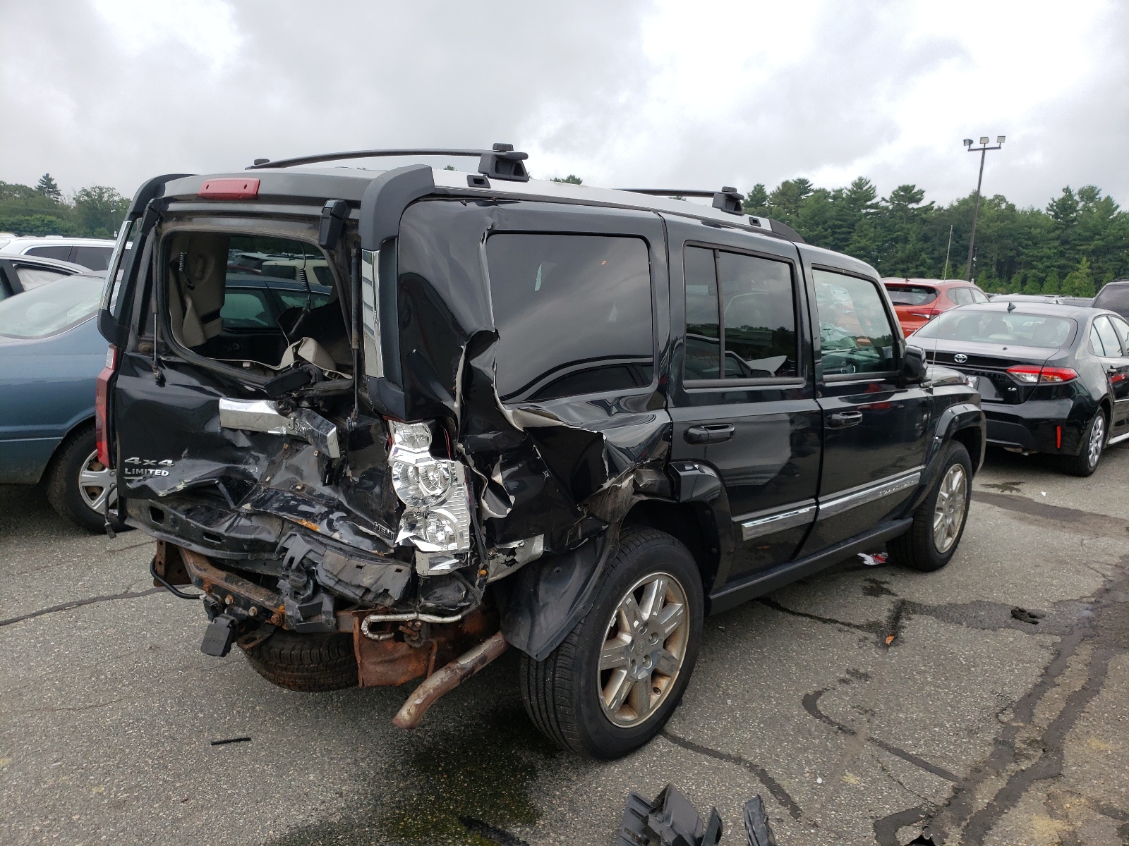 Фото 4 с аукциона – 2010 JEEP COMMANDER с VIN 1J4RG5GT4AC158352