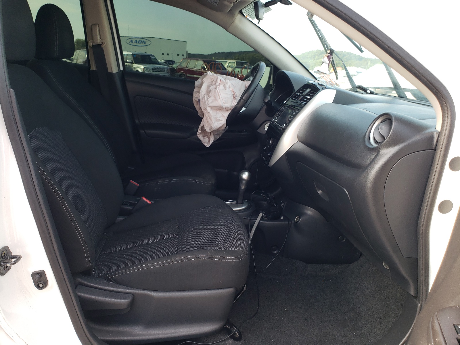 Photo 5 from auction – 2018 NISSAN VERSA S with VIN 3N1CN7AP2JL837035
